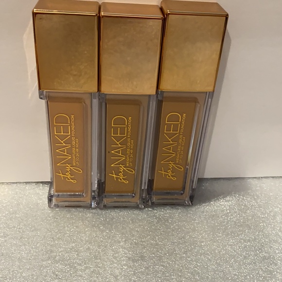 Urban Decay Stay Naked Foundation - Picture 6 of 7